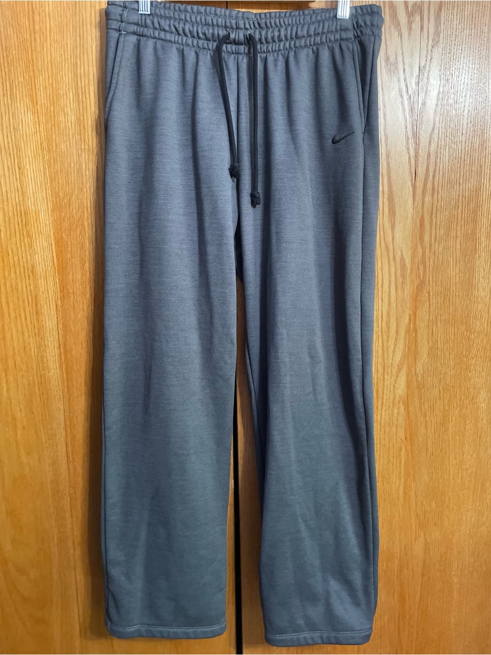 Nike Men’s  THERMA-FIT Gray Fleece Pants with Drawstring